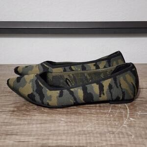 Torrid Pointed Flats Women's Slip-On Shoes Size 6 Wide Camouflage Green